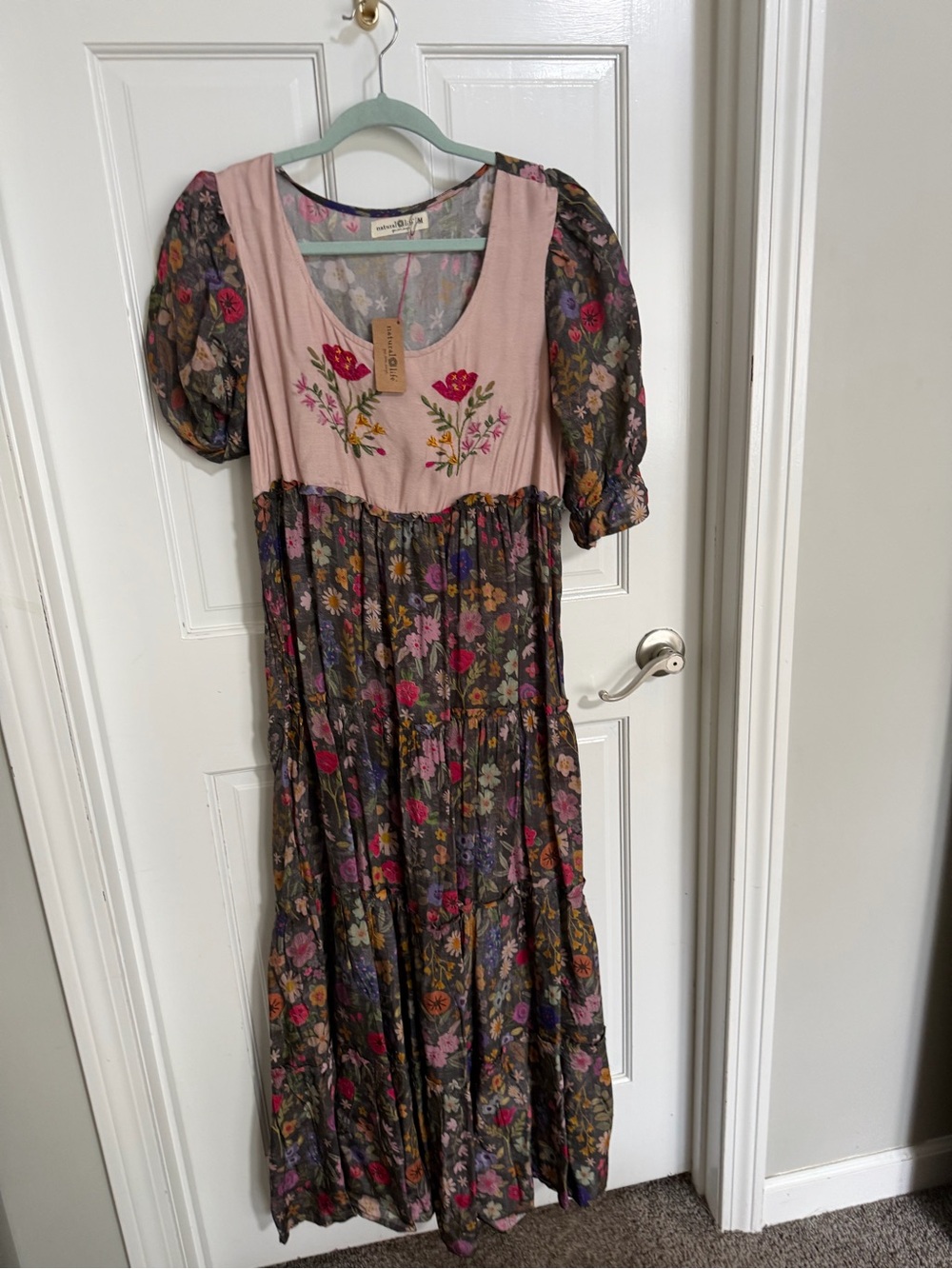 NWT Natural Life Embroidered Collette Maxi Dress Bohemian Size M Pink Floral - Picture 2 of 4